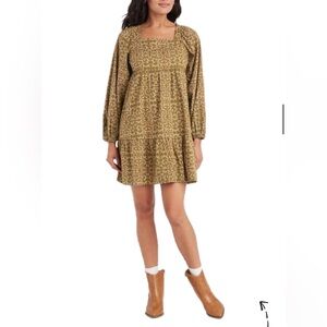 Universal Thread Women’s Dress- Floral long-sleeve with a square neckline XS